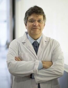 Médico dermatólogo, médico de la más alta categoría Manuel